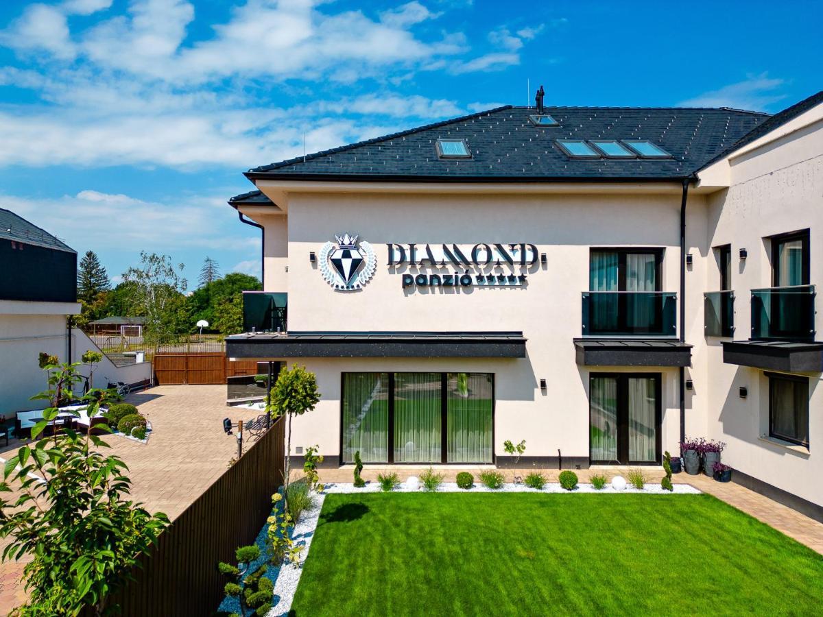 HajdúszoboszlóDiamond Panzio住宿加早餐旅馆 外观 照片