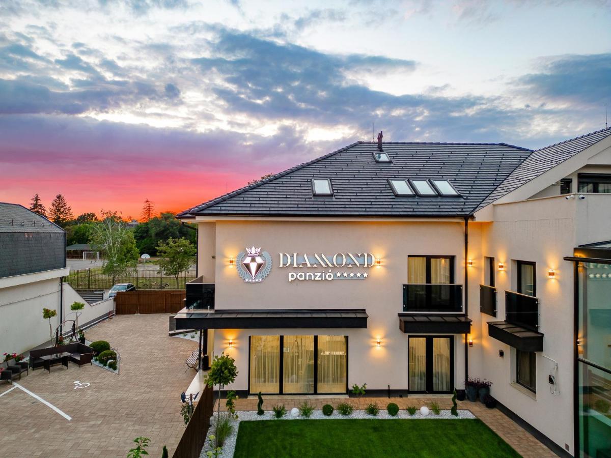 HajdúszoboszlóDiamond Panzio住宿加早餐旅馆 外观 照片